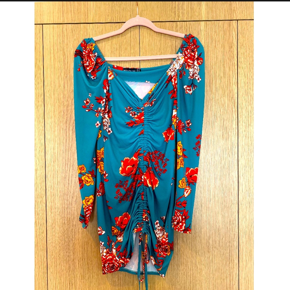 Prettylittlething dress